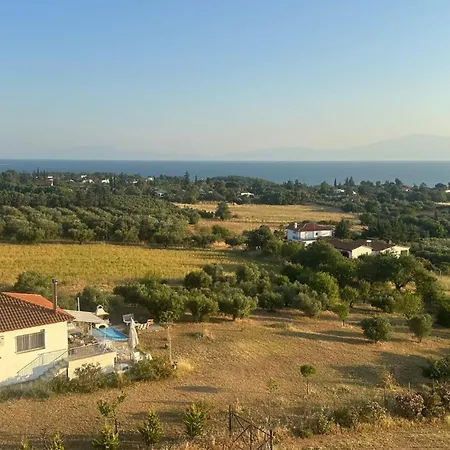 Summer House Spiti Pirgos *