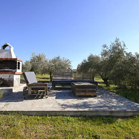Summer House Spiti Pirgos *